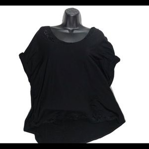 Black short-sleeve shirt